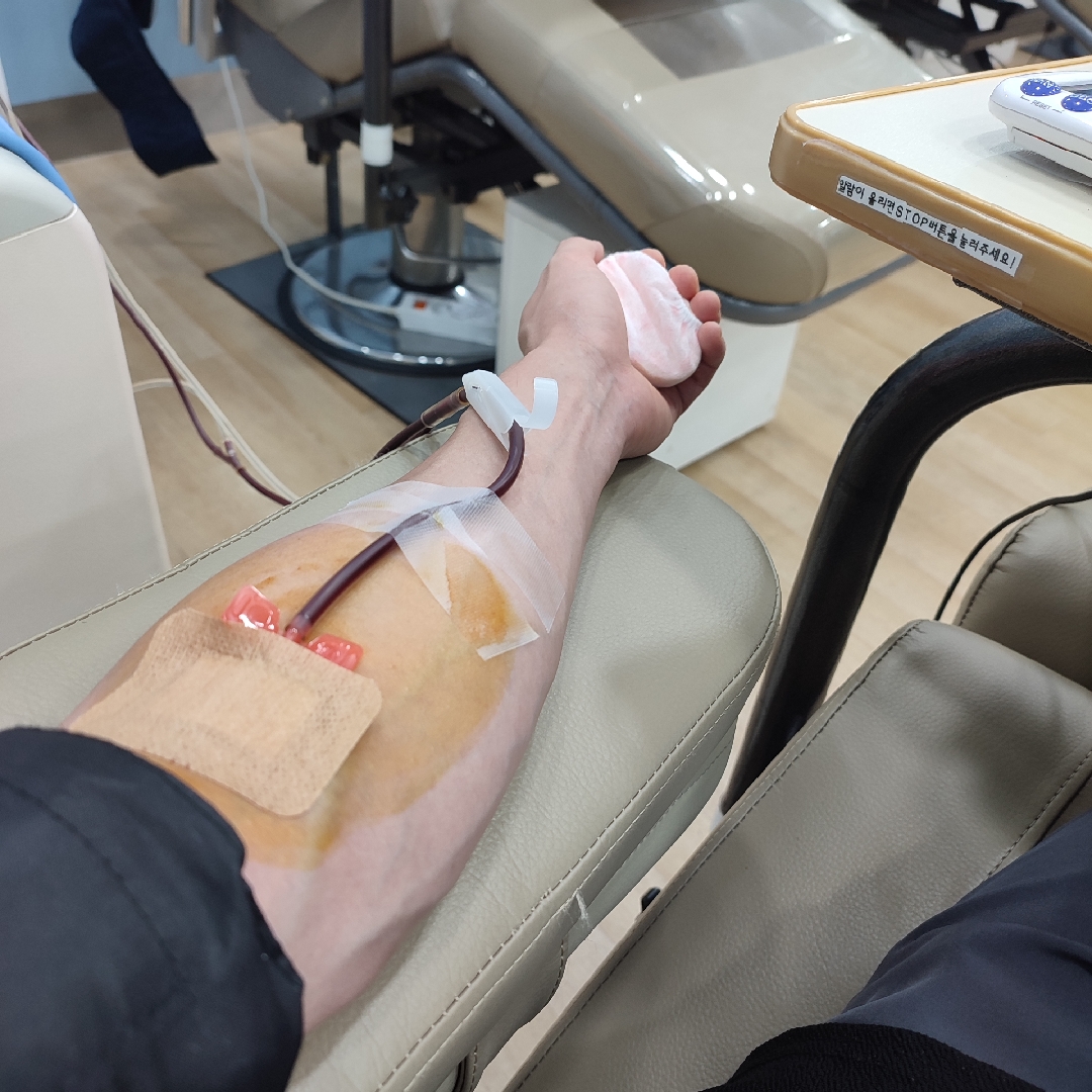 헌혈카페 수원점

너무 많이가서 간호사님께서 내가 선호하는 기기(Amicus) 까지 아신다. 친절하세요!! 
